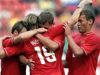 Игроки сборной России в матче с Польшей. Фото AFP Игроки сборной России в матче с Польшей. Фото AFP